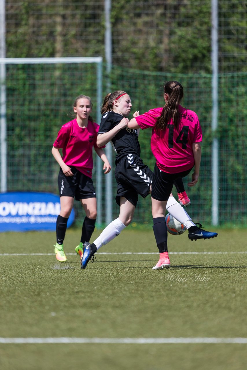 Bild 209 - B-Juniorinnen Pokalfinale SV Henstedt Ulzburg - SG Holstein Sued : 2:0